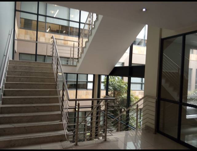 646M² OFFICE TO LET IN SANDTON CENTRAL